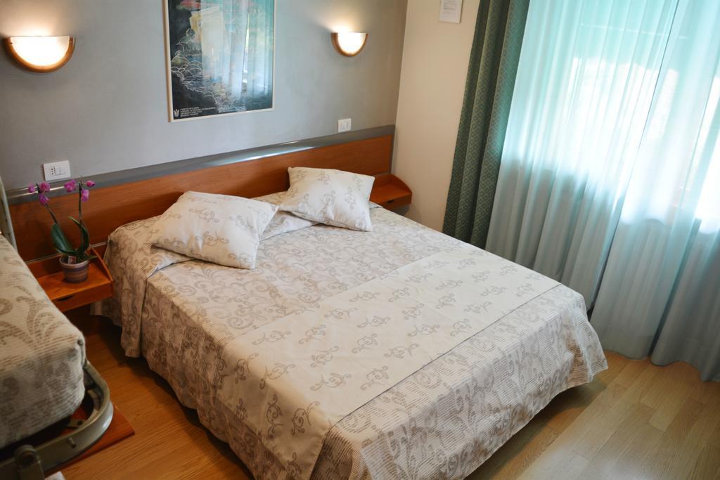 Villa Chiara Lazise Exterior foto